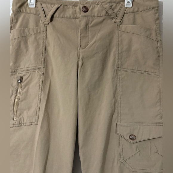 Woman’s Athleta Nylon Tan Cargo Pants. 
Zipper, snap waist and drawstring. - Picture 4 of 16